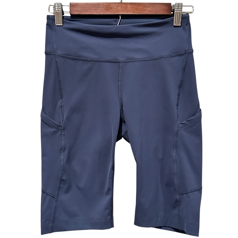 Outdoor Voices Navy Blue Media Cargo
Pocket 10" Inseam Women's Size Small